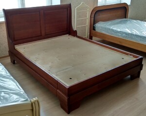 Кровать из массива сосны 1600*2000 - русскиймастер.com - Екатеринбург